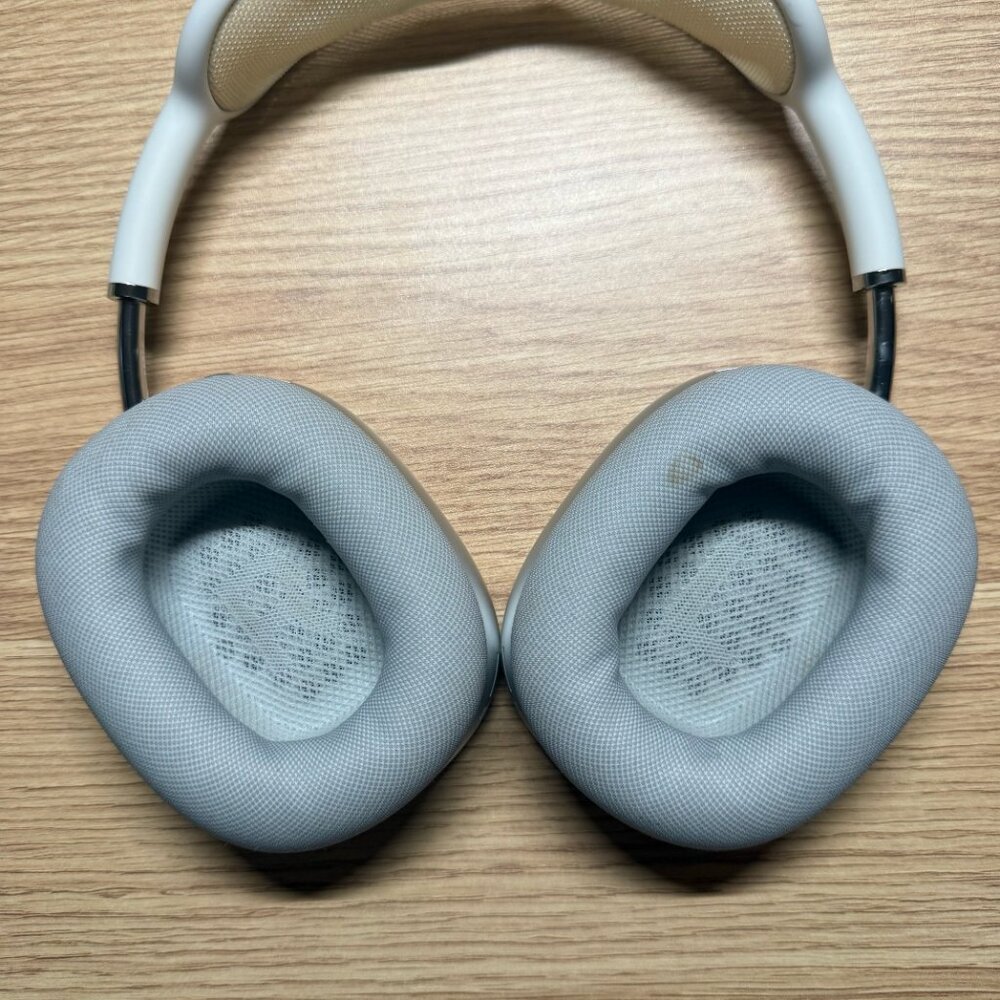 Apple AirPod Max - White with case - Picture 2 of 10